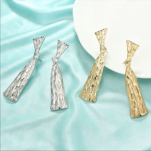 Bowknot Drop earrings - Picture 3 of 3